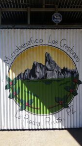 コスタリカ ロス・クレストネス マイクロミル